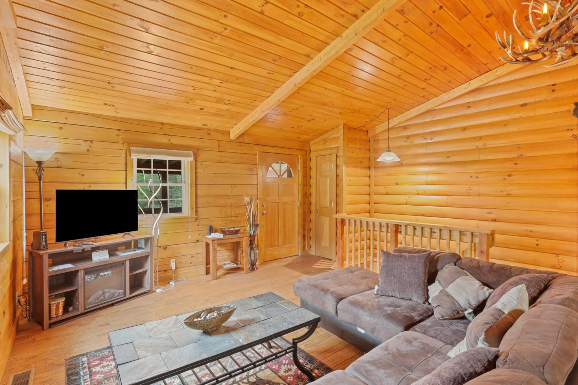 Family Escape In Hocking Hills 3br, Hot Tub, Xbox